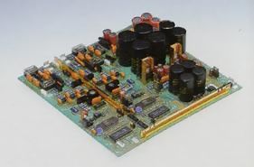 Audio circuit board of twin mono configuration