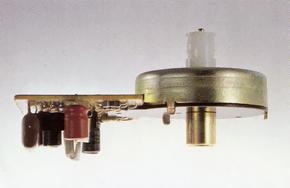 Linear BSL motor and servo circuit