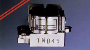 Independent suspension type head for recording and playback